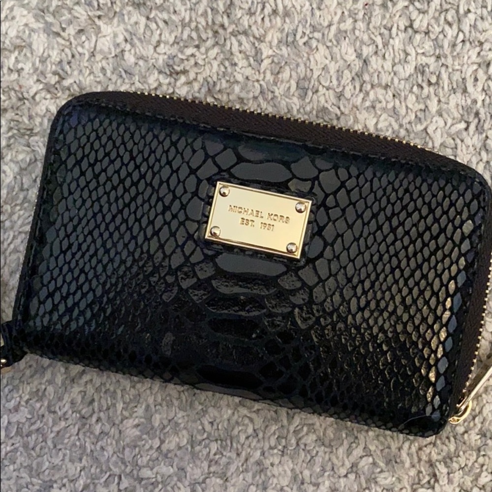 Michael Kors wallet wristlet